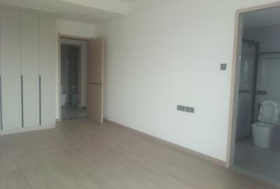 2 Bed Apartment with En Suite at Riverside Drive - 4