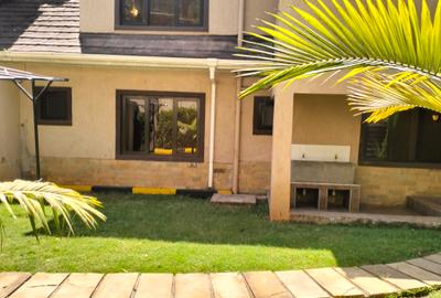 5 Bed Townhouse with En Suite in Lavington