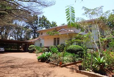 4 Bed House with En Suite in Runda