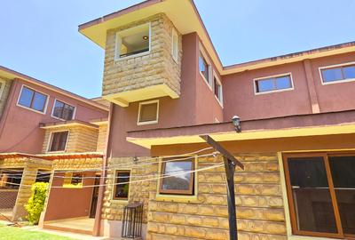 5 Bed Townhouse with En Suite at Lavington Green - 4