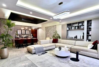 4 Bed Apartment with En Suite at Othaya Road