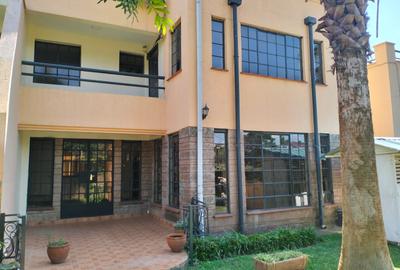 5 Bed Townhouse with En Suite at Lavington