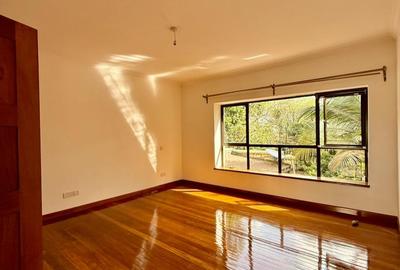 5 Bed Townhouse with En Suite in Kileleshwa - 3