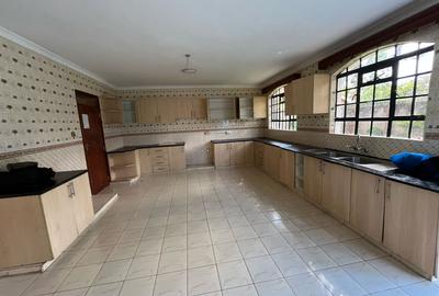 4 Bed Townhouse with En Suite in Runda