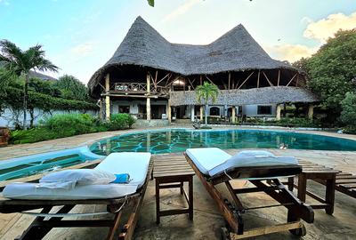 6 Bed Villa with En Suite in Diani