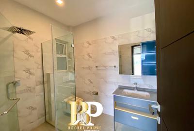 2 Bed Apartment with En Suite in Riverside