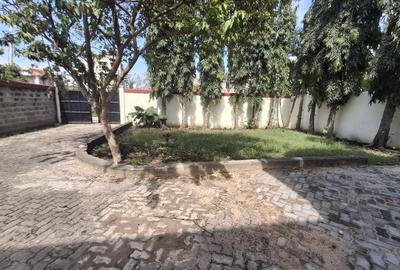 4 Bed Villa with En Suite at Utange - 3