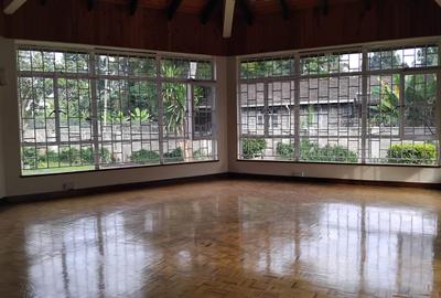 4 Bed House with En Suite in Loresho