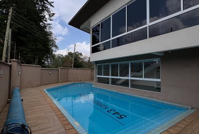 4 Bed Townhouse with En Suite in Lavington - 2