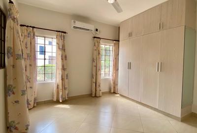 4 Bed House with En Suite in Nyali Area