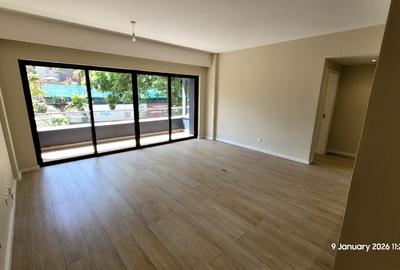 2 Bed Apartment with En Suite in Riverside - 2