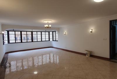 4 Bed Apartment with En Suite in Parklands