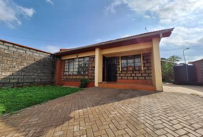 3 Bed Townhouse with En Suite in Lavington