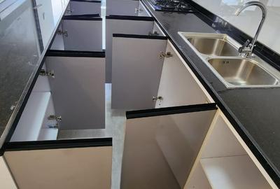 2 Bed House with En Suite in Kilimani - 3