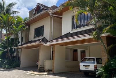 5 Bed Townhouse with En Suite in Lavington - 2