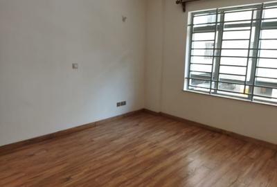 Serviced 4 Bed Apartment with En Suite in Kileleshwa - 4