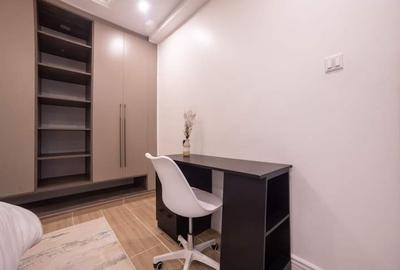 Serviced 4 Bed Apartment with En Suite in Parklands