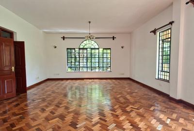 4 Bed House with En Suite in Kitisuru - 3