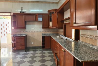 5 Bed House with En Suite in Thigiri - 4