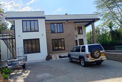 5 Bed House with En Suite in Muthaiga