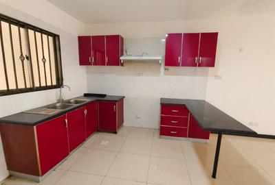 Serviced 2 Bed Apartment with Swimming Pool at Near Yaya Center - 3