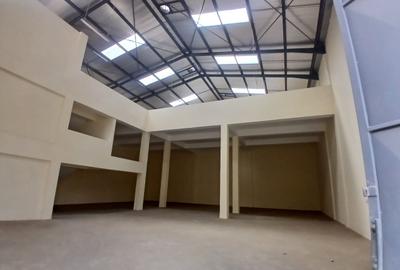 7,198 ft² Warehouse with Backup Generator in Ruaraka - 3