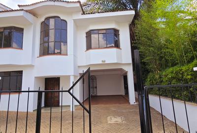 5 Bed Townhouse with En Suite at Riverside Drive - 3