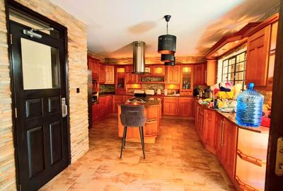 4 Bed Townhouse with En Suite in Lavington - 4