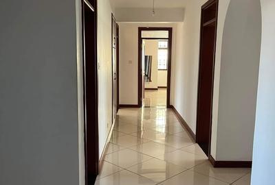 4 Bed Apartment with En Suite in Parklands