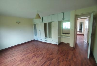 4 Bed House in Lavington - 4