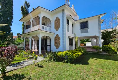 4 Bed House with En Suite in Nyali Area