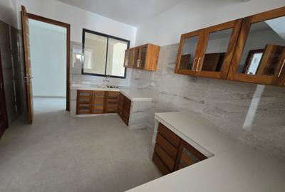 2 Bed Apartment with En Suite in Nyali Area