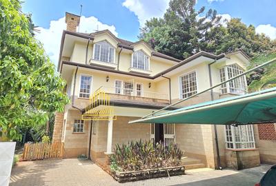 5 Bed Townhouse with En Suite in Lavington