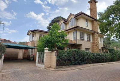 5 Bed Townhouse with En Suite at Mzima Springs