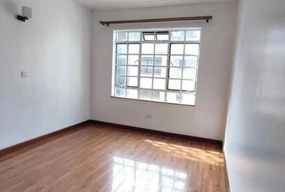 3 Bed Apartment with En Suite in Lavington