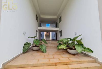 3 Bed Apartment with En Suite in Rhapta Road