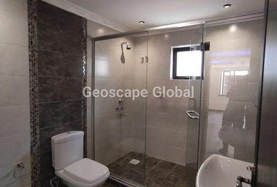 5 Bed Townhouse with En Suite in Lavington - 4