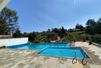 Serviced 2 Bed Apartment with En Suite at Spring Valley - 3