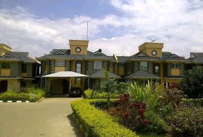 5 Bed House with En Suite in Syokimau