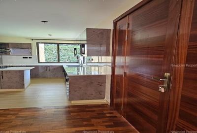 4 Bed House with En Suite in Karen - 2