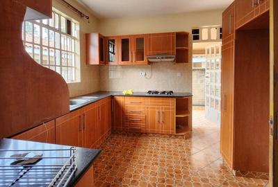 4 Bed Townhouse with En Suite in Karen