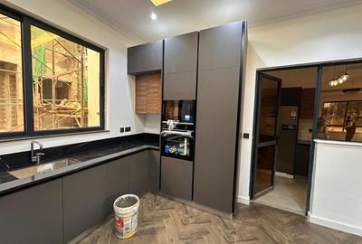 4 Bed Townhouse with En Suite in Lavington
