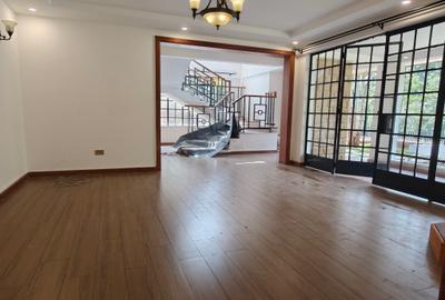 4 Bed House with En Suite at Rosslyn Estate