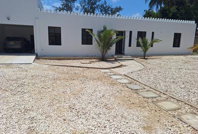 4 Bed Villa at Diani Beach Road