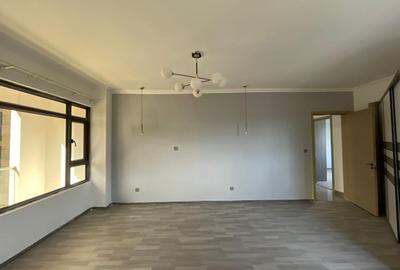 4 Bed Apartment with En Suite in Kilimani