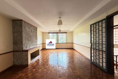 5 Bed House with En Suite in Runda - 2