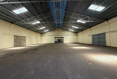 20,600 ft² Warehouse with Parking at Mengo Road - 3