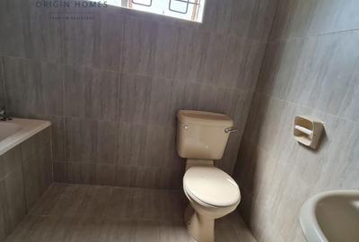 4 Bed Apartment with En Suite in Westlands Area