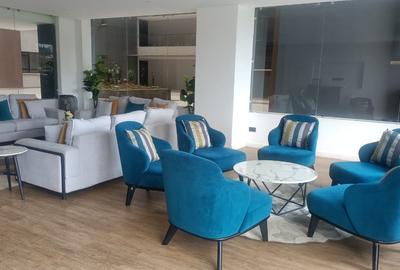 4 Bed Apartment with En Suite in Brookside - 3