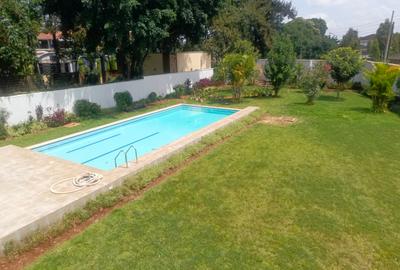 5 Bed House with En Suite in Runda - 3